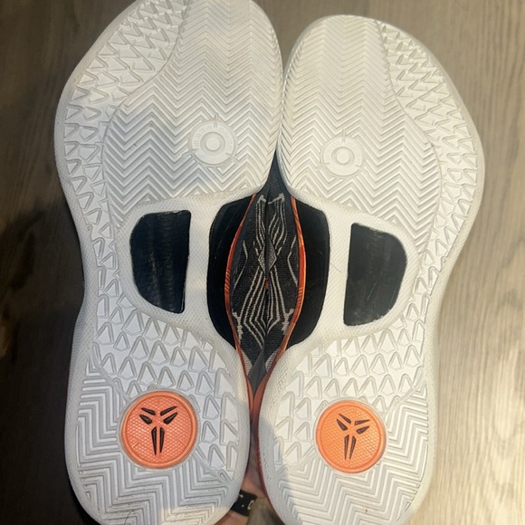 Kobe 8- black history month - Picture 4 of 4